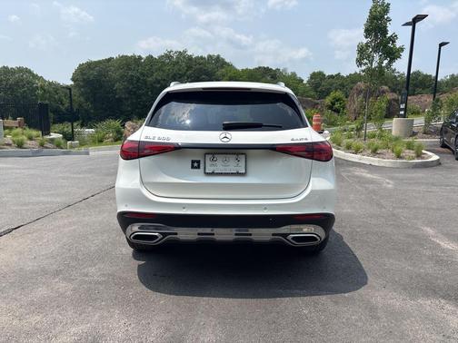 2025 Mercedes-Benz GLC 300 4MATIC