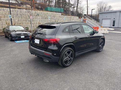 2025 Mercedes-Benz GLA 250 4MATIC