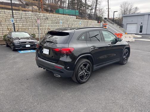 2025 Mercedes-Benz GLA 250 4MATIC
