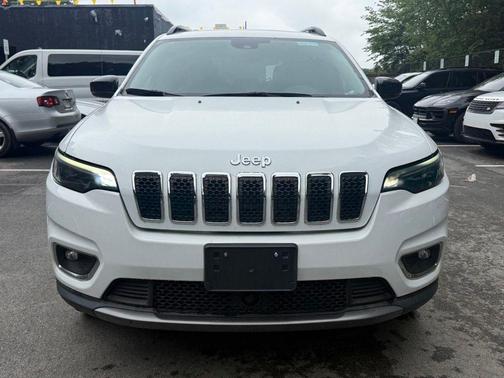 Bright White Clearcoat 2022 Jeep Cherokee Limited