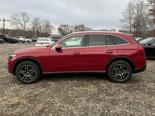 2026 Mercedes-Benz GLC 300 4MATIC