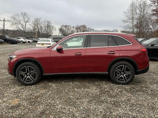2026 Mercedes-Benz GLC 300 4MATIC