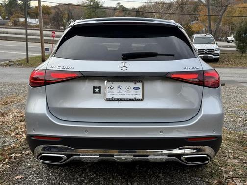2026 Mercedes-Benz GLC 300 4MATIC