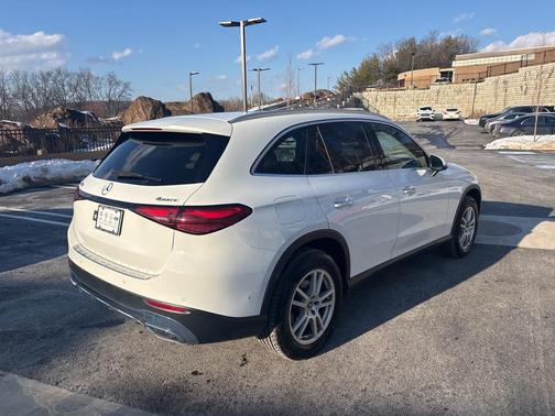 2023 Mercedes-Benz GLC 300 4MATIC