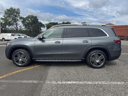 2026 Mercedes-Benz GLS 450 4MATIC