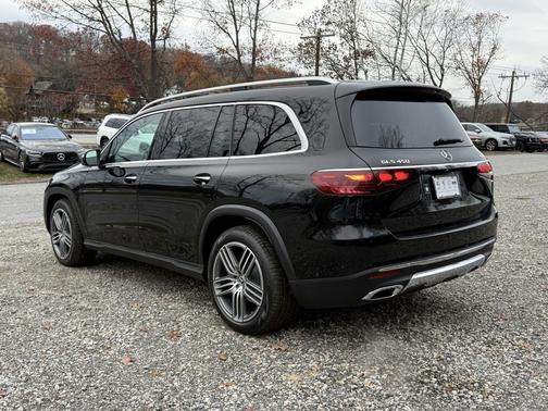 Obsidian Black 2026 Mercedes-Benz GLS 450 4MATIC