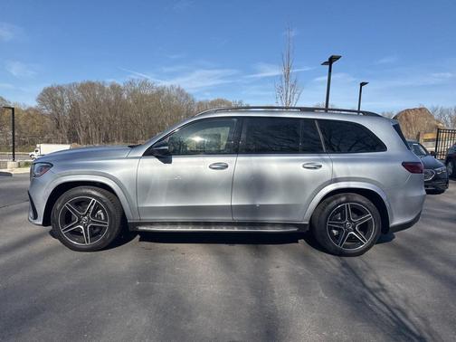 2025 Mercedes-Benz GLS 450 4MATIC