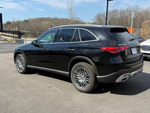 Black 2026 Mercedes-Benz GLC 300 4MATIC