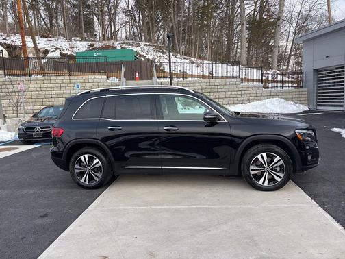 2025 Mercedes-Benz GLB 250 4MATIC