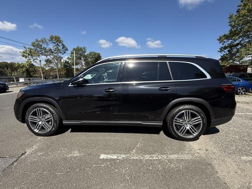 2026 Mercedes-Benz GLS 450 4MATIC