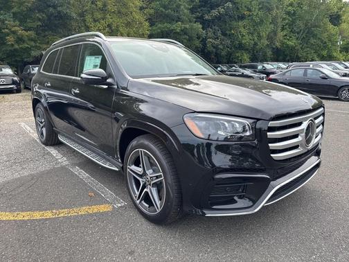 Obsidian Black Metallic 2026 Mercedes-Benz GLS 450 4MATIC