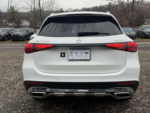 2026 Mercedes-Benz GLC 300 4MATIC