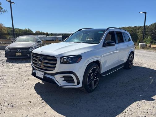 2025 Mercedes-Benz GLS 450 4MATIC