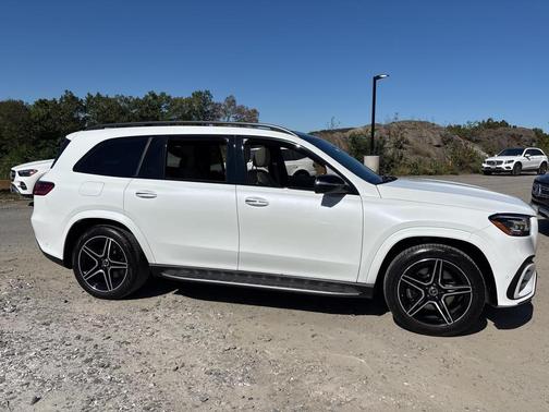 2025 Mercedes-Benz GLS 450 4MATIC