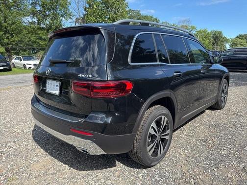 2025 Mercedes-Benz GLB 250 4MATIC