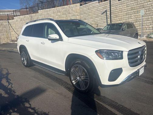 2026 Mercedes-Benz GLS 450 4MATIC