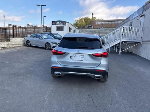 2025 Mercedes-Benz GLA 250 4MATIC