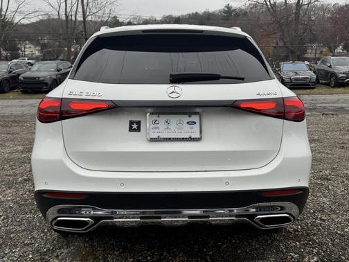 2026 Mercedes-Benz GLC 300 4MATIC