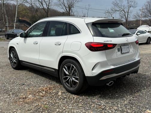 Polar White 2026 Mercedes-Benz AMG GLA 35 4MATIC