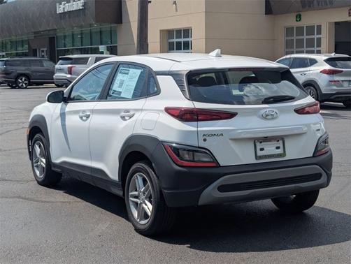 2022 Hyundai KONA SE