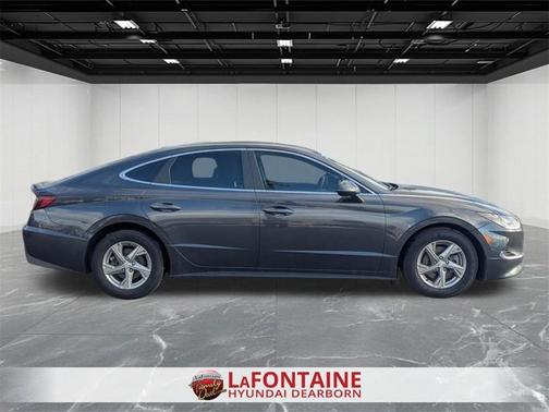 2022 Hyundai SONATA SE