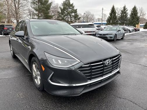 2022 Hyundai SONATA SE