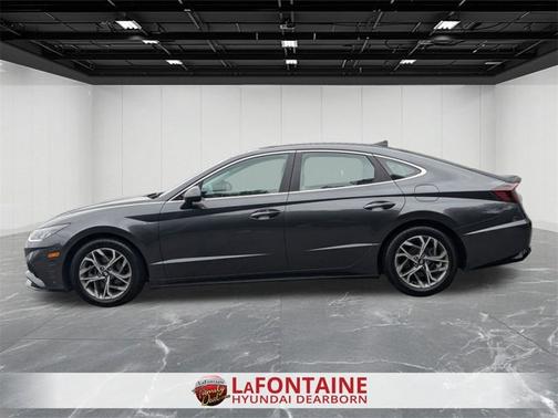 2022 Hyundai SONATA SEL
