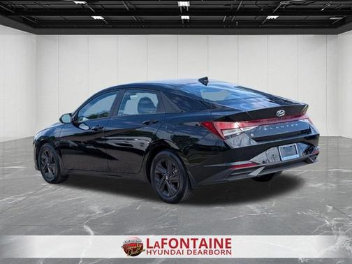 Black 2023 Hyundai ELANTRA SEL