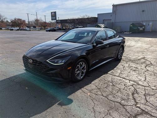 2022 Hyundai SONATA SEL