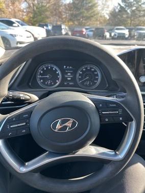 2022 Hyundai SONATA SEL