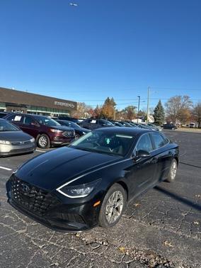 2022 Hyundai SONATA SEL