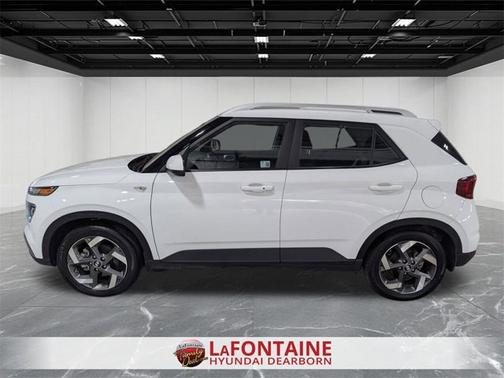 2024 Hyundai VENUE SEL