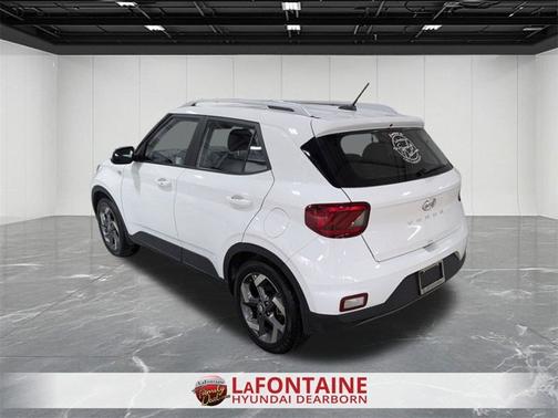 2024 Hyundai VENUE SEL