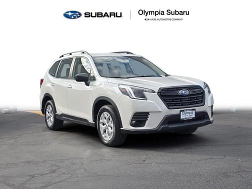 Crystal White Pearl 2022 Subaru Forester Base