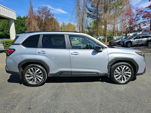 Ice Silver Metallic 2025 Subaru Forester Touring