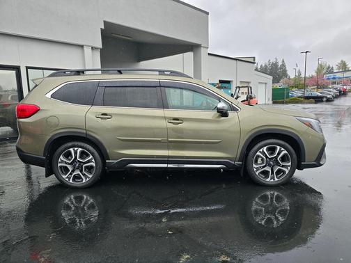 Green Metallic 2023 Subaru Ascent Limited