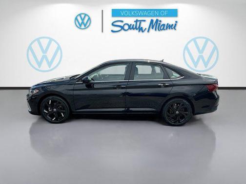 Deep Black Pearl 2026 Volkswagen Jetta 1.4T SE