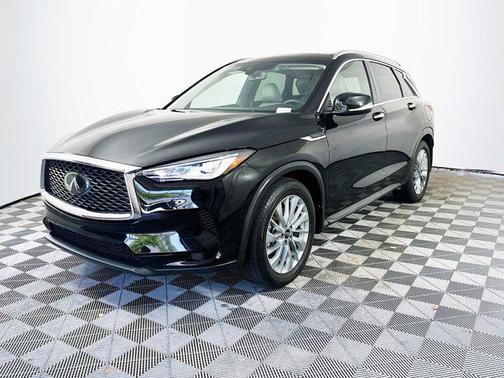 2023 INFINITI QX50 LUXE AWD