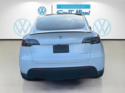 2025 Tesla Model Y Performance Dual Motor All-Wheel Drive