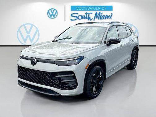 Sandstone 2026 Volkswagen Tiguan 2.0T SE R-Line Black