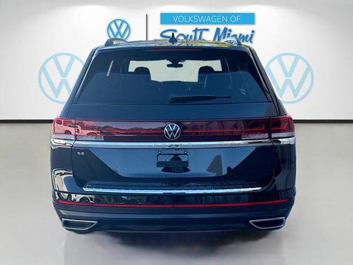 2025 Volkswagen Atlas 2.0T SE