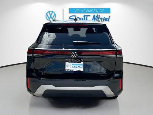 2025 Volkswagen Tiguan 2.0T SE 4MOTION