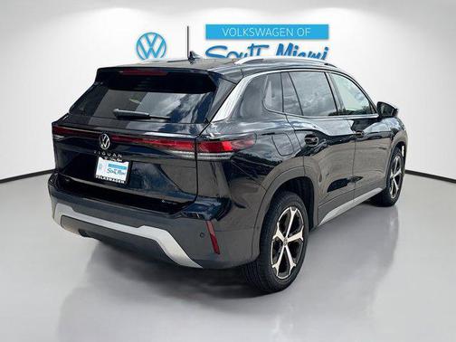 2025 Volkswagen Tiguan 2.0T SE 4MOTION