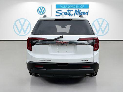 2023 GMC Acadia AWD AT4