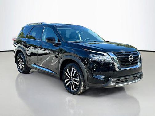 2024 Nissan Pathfinder Platinum FWD