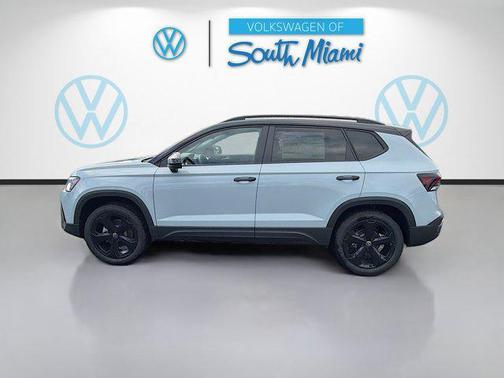 2026 Volkswagen Taos SE Black