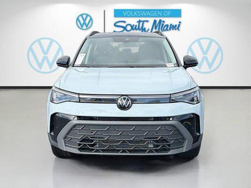 2026 Volkswagen Taos SE Black