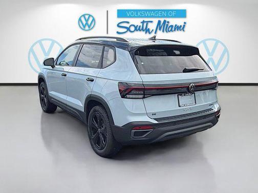 2026 Volkswagen Taos SE Black