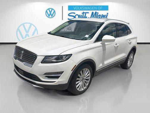 White Platinum Clearcoat Metallic 2019 Lincoln MKC Standard