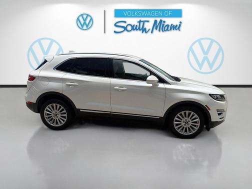White Platinum Clearcoat Metallic 2019 Lincoln MKC Standard